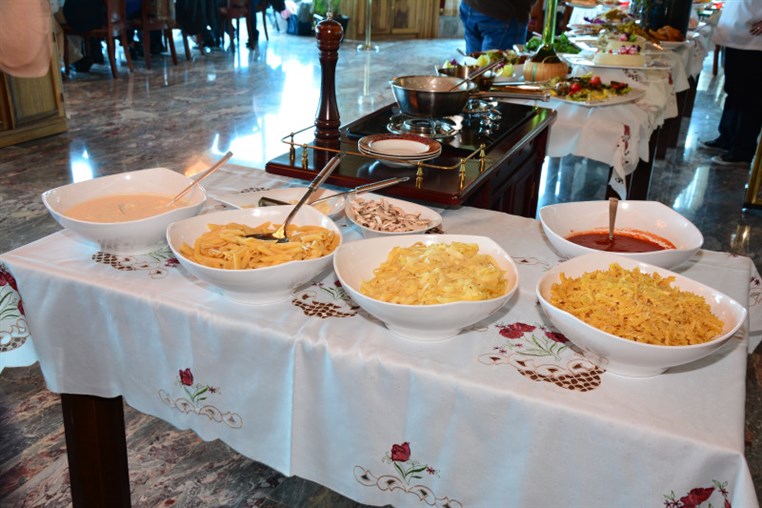 Sunday Lunch Buffet at Bay Lodge